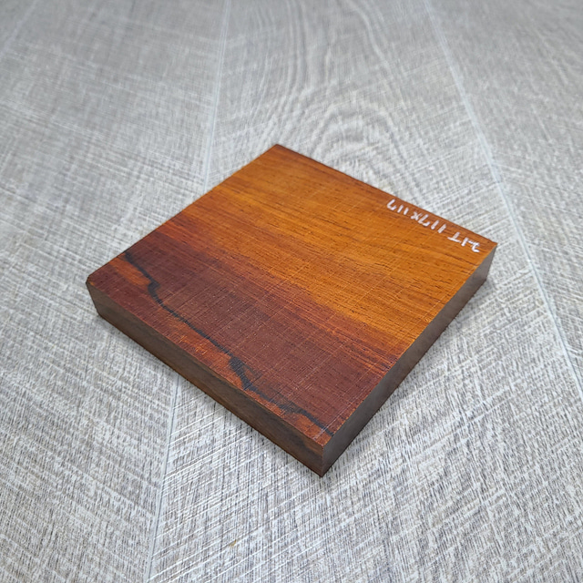 코코볼로 티코스터 디피 받침용 특수목재 21x117x117